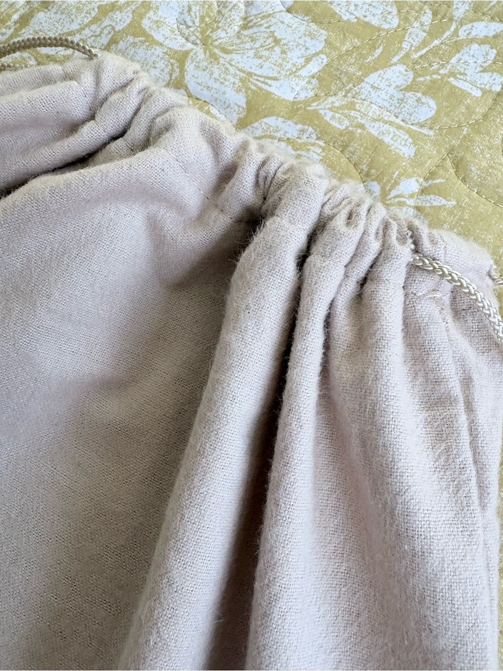 Badgley Mishka Soft Neutral Fabric Dust Bag - Picture 5 of 6